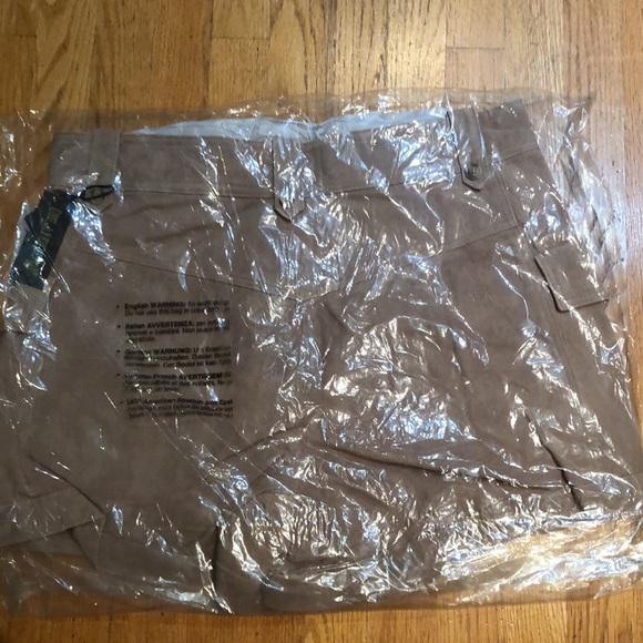 BLANK NYC Womens Flap Pocket Shorts 🩳 32 - Picture 4 of 8